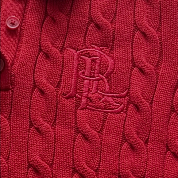 SOLD!! ❤️❤️
Lauren Ralph Lauren short sleeve cable sweater - Picture 3 of 6